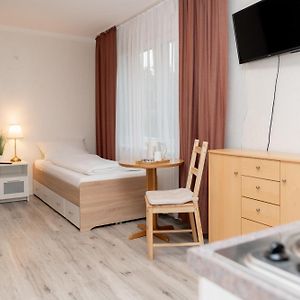 Zimmer mit zwei Einzelbetten